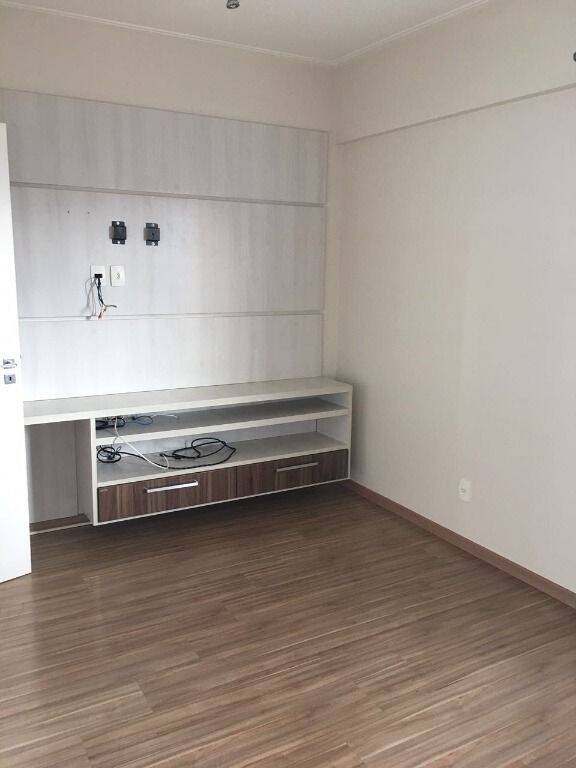 Apartamento à venda com 3 quartos, 100m² - Foto 9