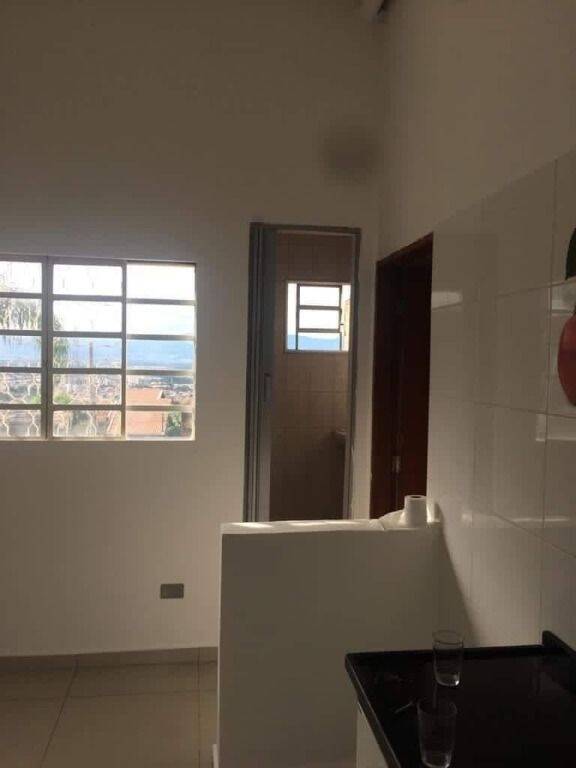 Casa à venda com 3 quartos, 100m² - Foto 2