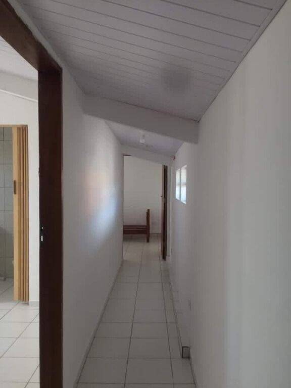 Casa à venda com 3 quartos, 100m² - Foto 3