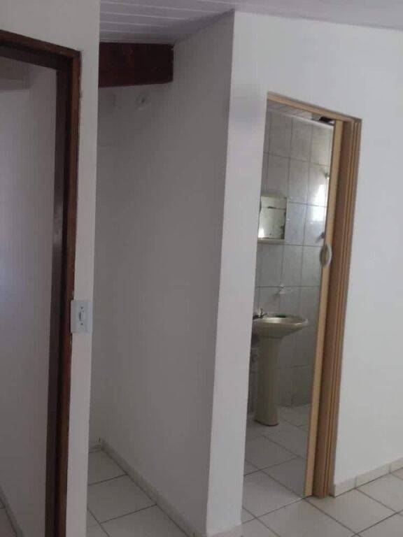 Casa à venda com 3 quartos, 100m² - Foto 6