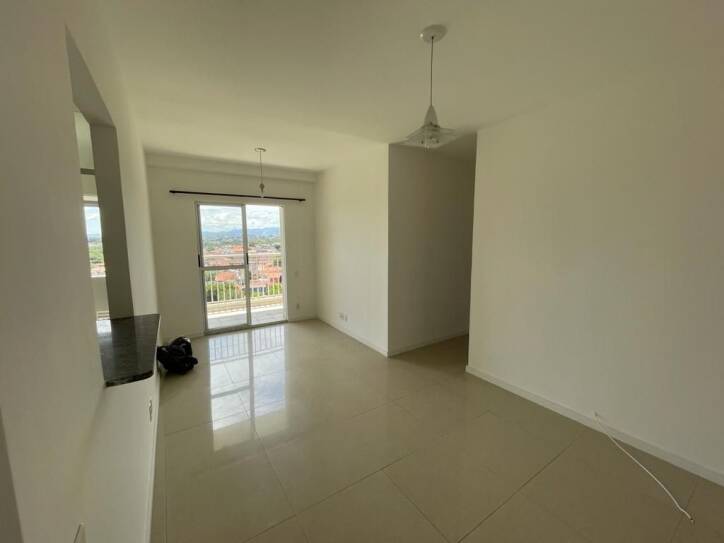 Apartamento à venda com 3 quartos, 68m² - Foto 2