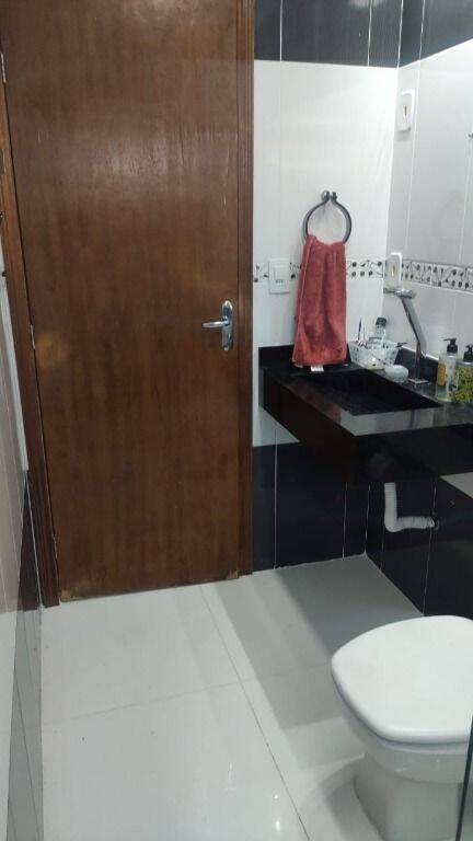 Casa à venda com 2 quartos, 90m² - Foto 13