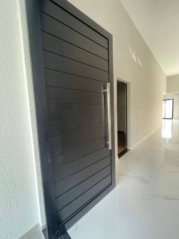 Casa à venda com 3 quartos, 186m² - Foto 2