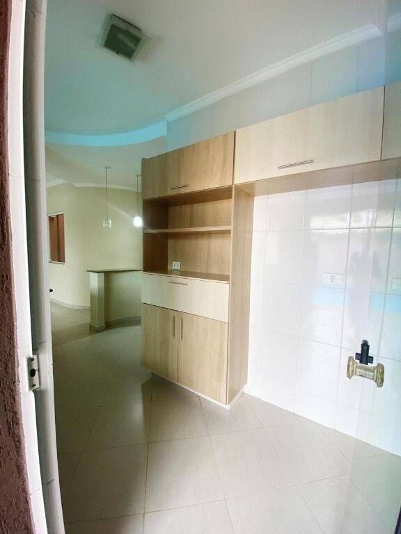 Casa à venda com 3 quartos, 250m² - Foto 8