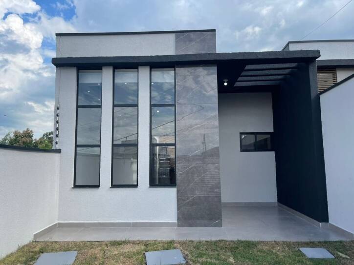 Casa à venda com 2 quartos, 76m² - Foto 1