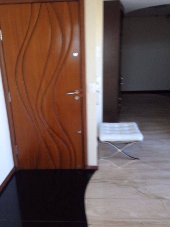 Apartamento à venda com 2 quartos, 127m² - Foto 13