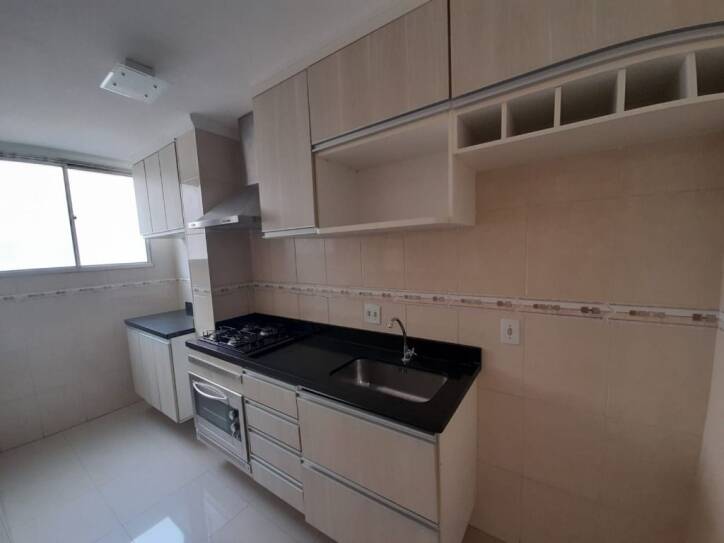 Apartamento à venda com 2 quartos, 60m² - Foto 4