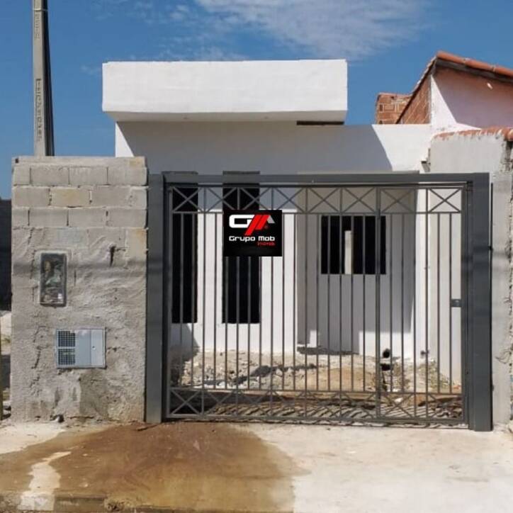 Casa à venda com 2 quartos, 74m² - Foto 1