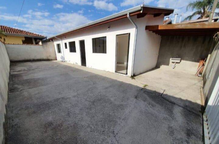 Casa à venda com 1 quarto, 135m² - Foto 2