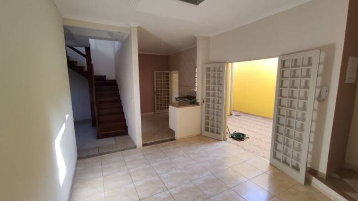 Sobrado à venda com 2 quartos, 159m² - Foto 1