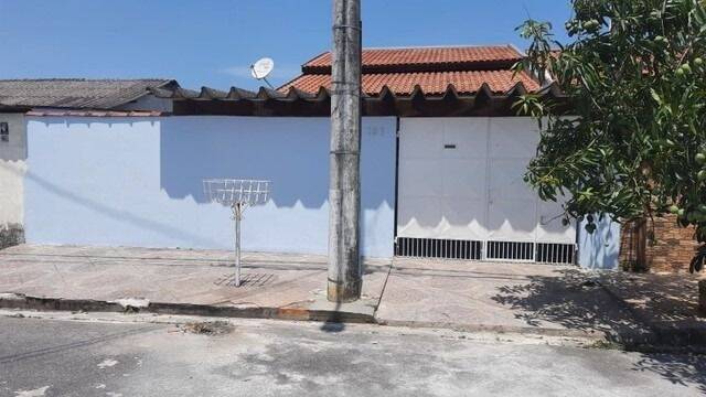 Casa à venda com 3 quartos, 160m² - Foto 1