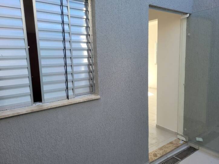 Casa à venda com 2 quartos, 63m² - Foto 12