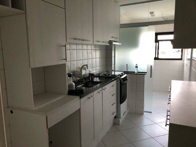 Apartamento à venda com 2 quartos, 74m² - Foto 2