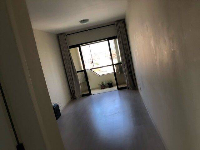 Apartamento à venda com 2 quartos, 74m² - Foto 4