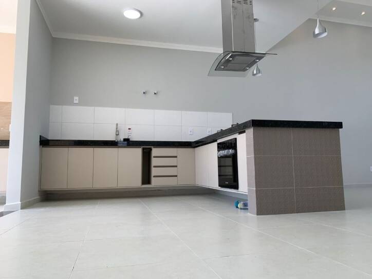 Casa à venda com 3 quartos, 300m² - Foto 8