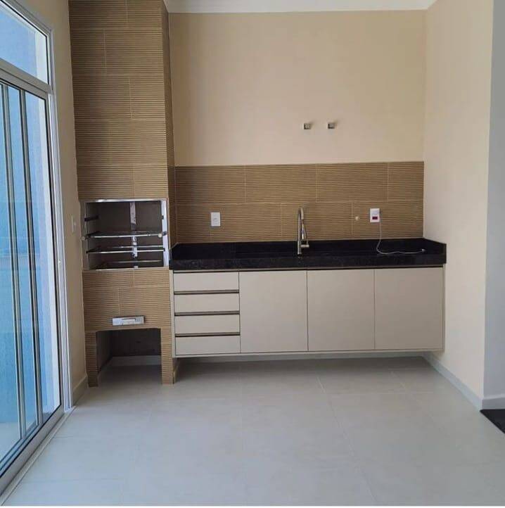 Casa à venda com 3 quartos, 300m² - Foto 10