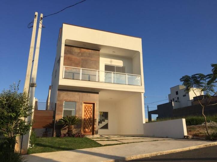 Sobrado à venda com 3 quartos, 147m² - Foto 1