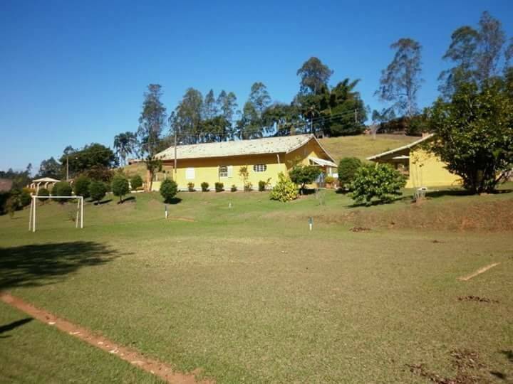 Fazenda à venda e aluguel com 4 quartos, 480m² - Foto 1