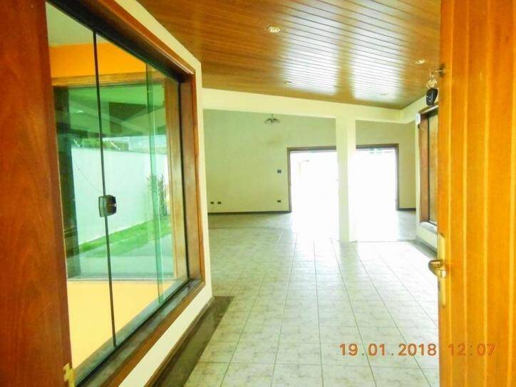 Casa à venda com 3 quartos, 400m² - Foto 6