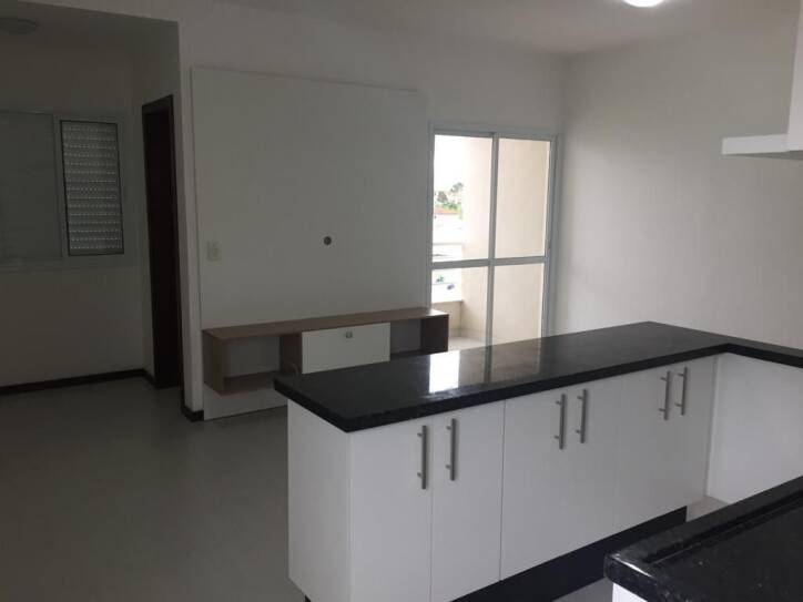 Apartamento à venda com 2 quartos, 70m² - Foto 7