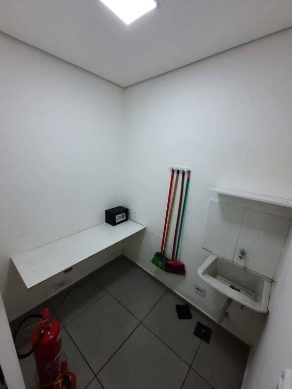 Loja-Salão para alugar, 60m² - Foto 4