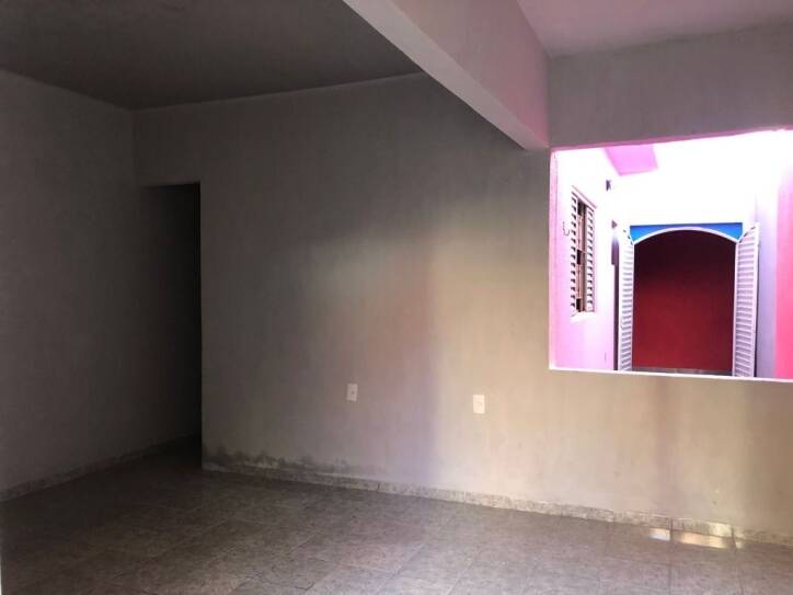 Casa à venda com 2 quartos, 250m² - Foto 7