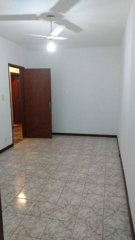 Casa à venda com 4 quartos, 240m² - Foto 22