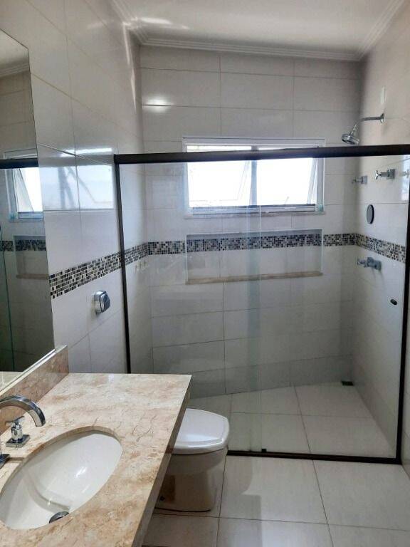 Sobrado à venda e aluguel com 3 quartos, 340m² - Foto 9