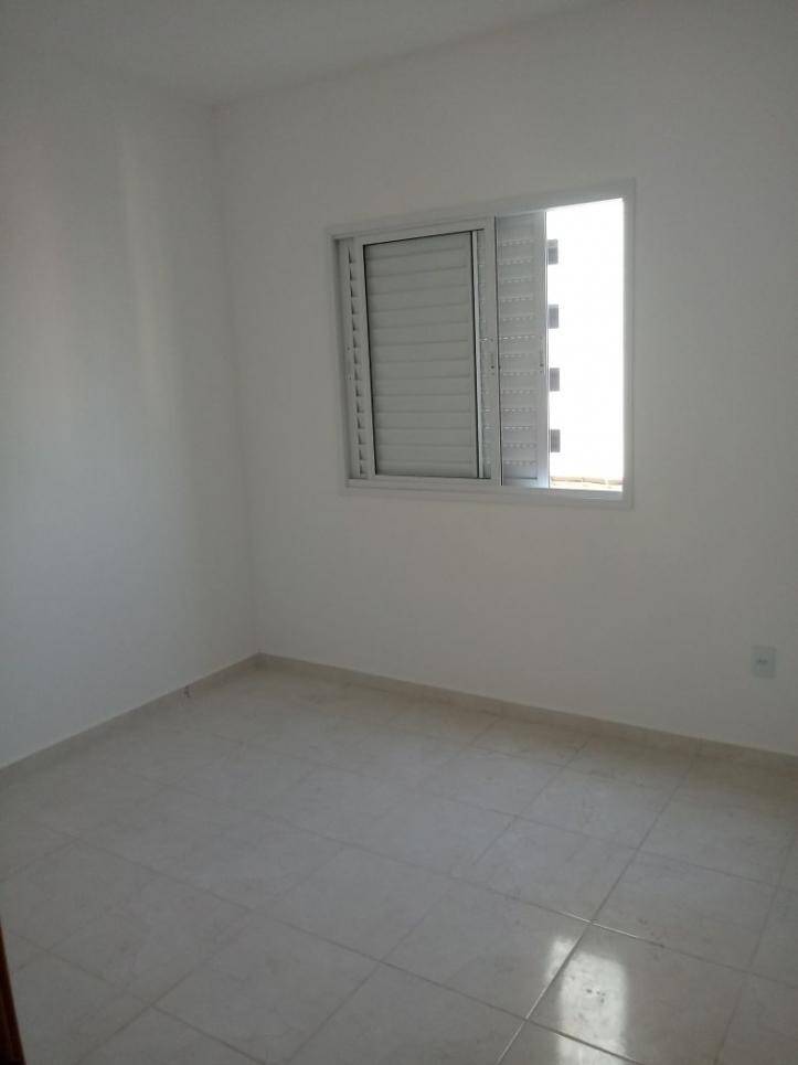 Apartamento à venda com 2 quartos, 66m² - Foto 4