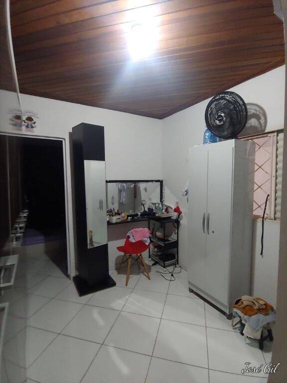 Casa à venda com 3 quartos, 75m² - Foto 13