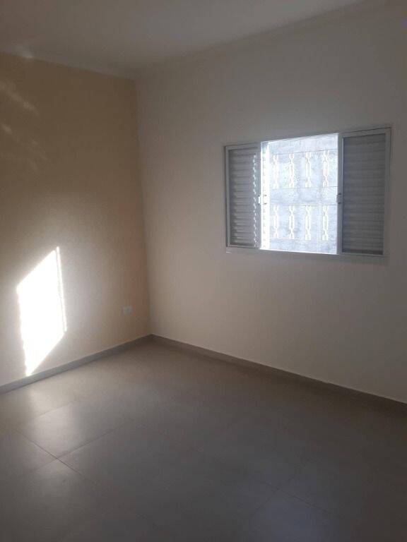 Casa à venda com 2 quartos, 70m² - Foto 12