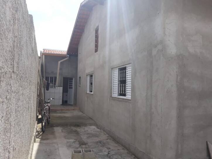 Casa à venda com 2 quartos, 70m² - Foto 29