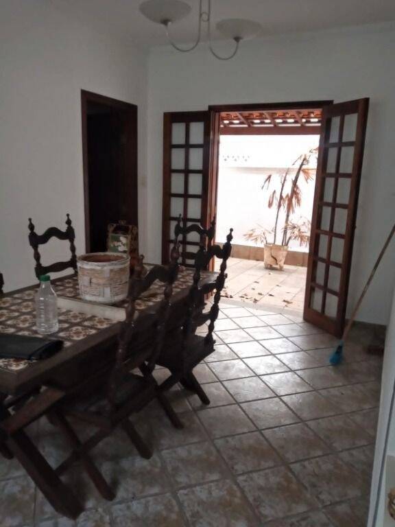 Casa à venda com 3 quartos, 215m² - Foto 5