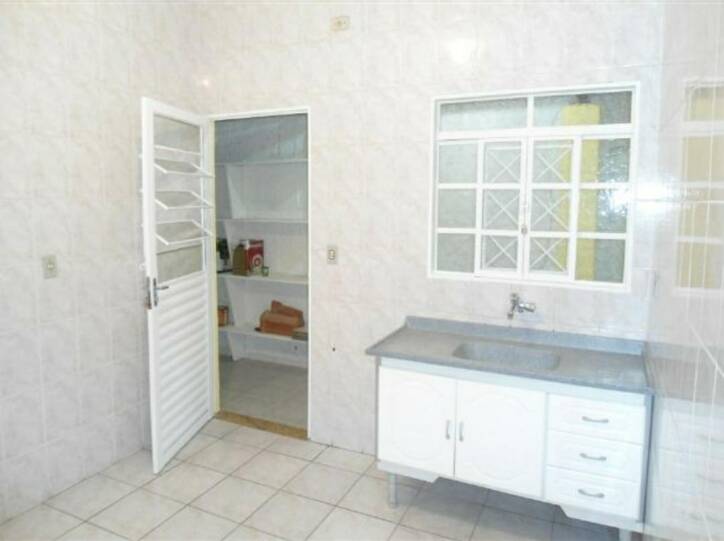 Casa para alugar com 2 quartos, 95m² - Foto 9