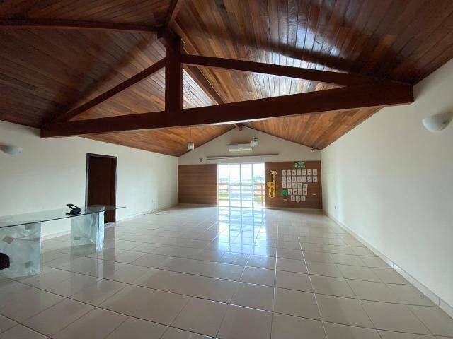 Casa para alugar com 3 quartos, 300m² - Foto 6