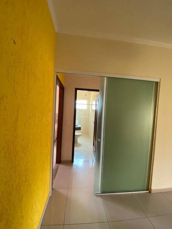 Casa para alugar com 3 quartos, 300m² - Foto 10