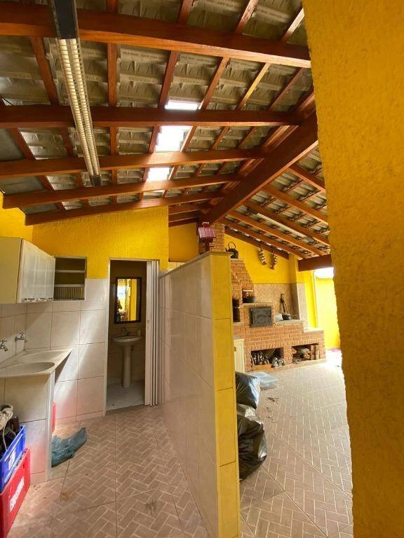 Casa para alugar com 3 quartos, 300m² - Foto 21