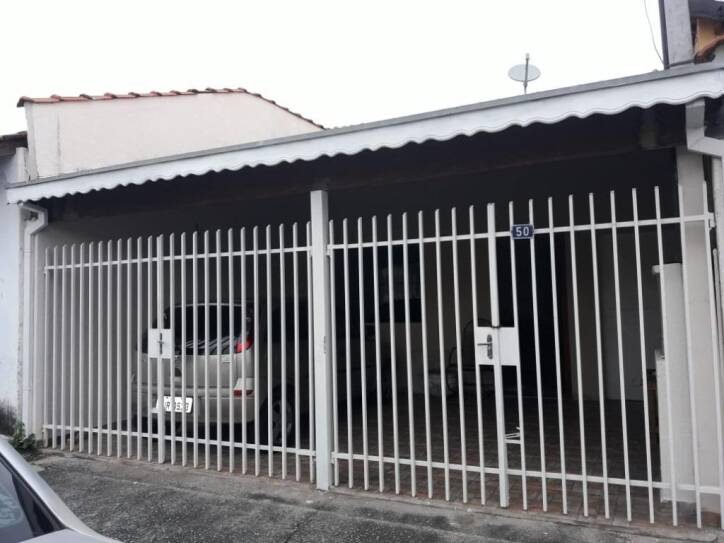 Casa à venda com 3 quartos, 148m² - Foto 1