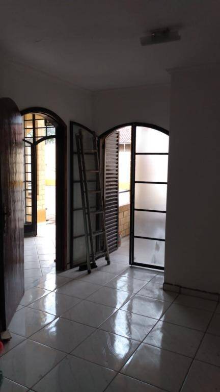 Apartamento à venda e aluguel com 2 quartos, 80m² - Foto 2