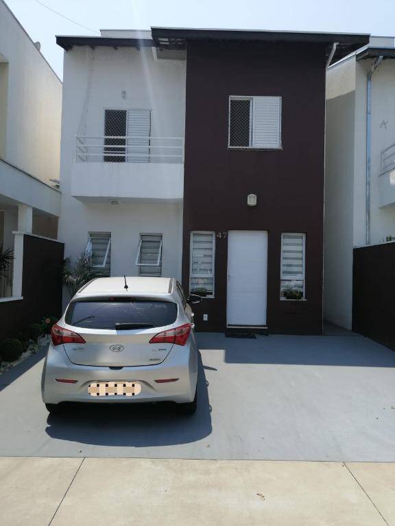 Sobrado à venda com 3 quartos, 138m² - Foto 1