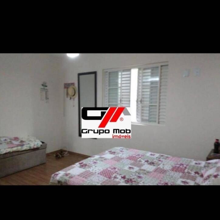 Casa à venda com 4 quartos, 200m² - Foto 1