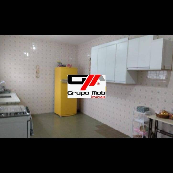 Casa à venda com 4 quartos, 200m² - Foto 5