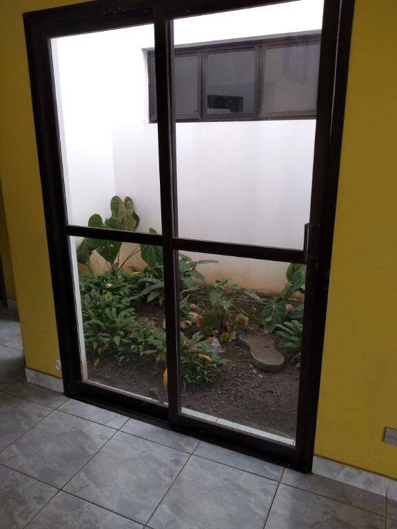 Casa à venda com 4 quartos, 260m² - Foto 4