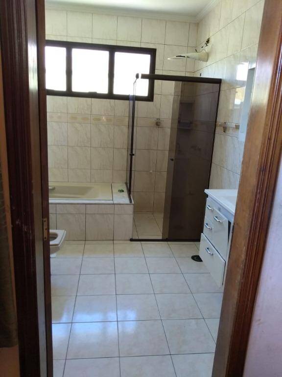 Casa à venda com 4 quartos, 260m² - Foto 14