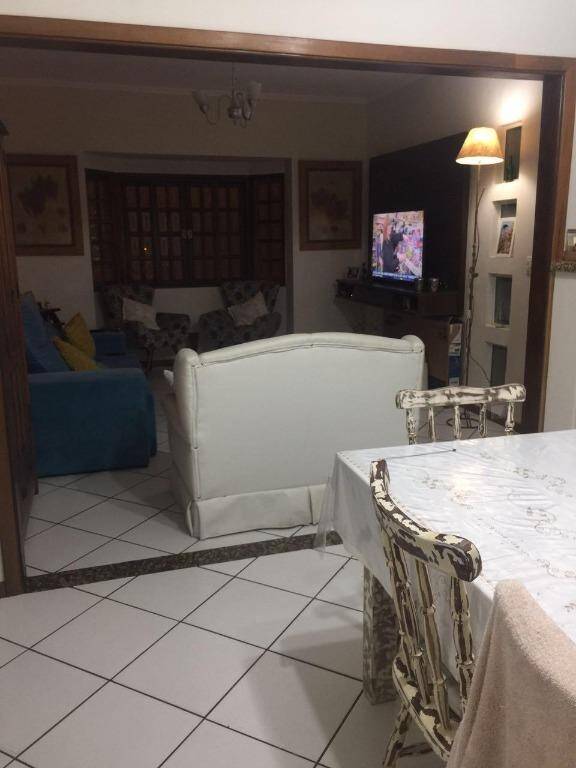 Sobrado à venda com 3 quartos, 130m² - Foto 1