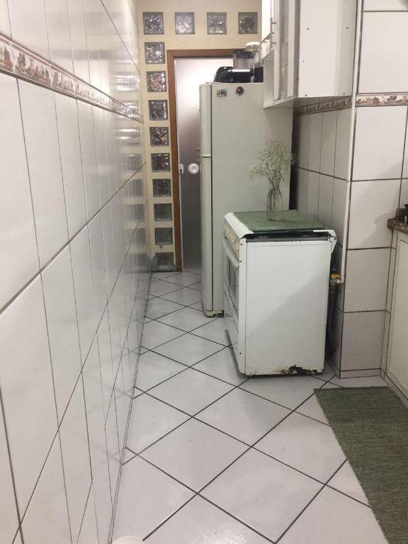 Sobrado à venda com 3 quartos, 130m² - Foto 3