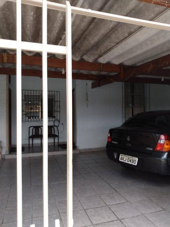 Casa à venda com 3 quartos, 80m² - Foto 1